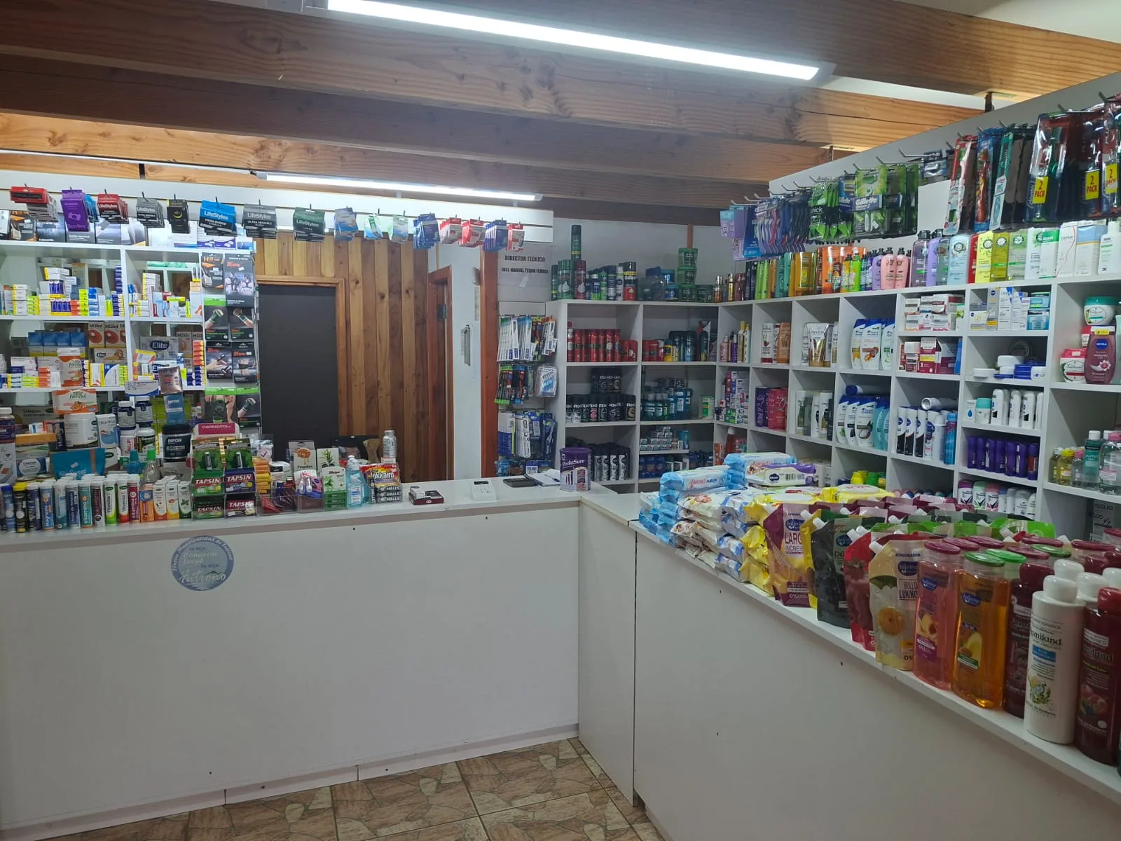 Almacén Farmacéutico Renacer foto 2