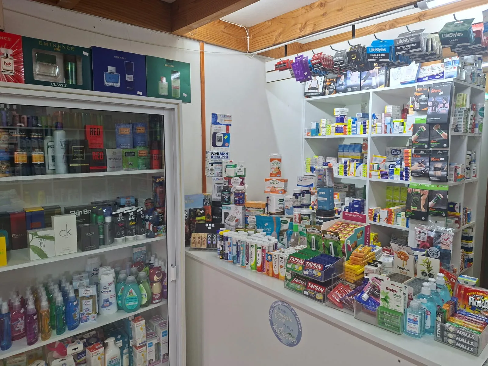 Almacén Farmacéutico Renacer foto 3